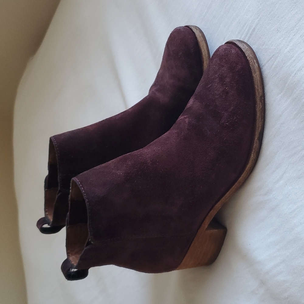 KORK-EASE Mindo Suede Burgundy Ankle Boots Size 6
